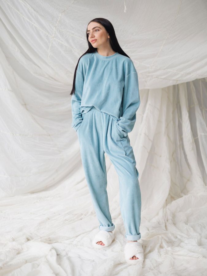 Брюки с защипами из вельвета голубые