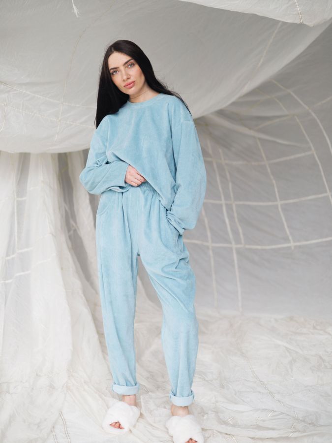 Кофта из вельвета голубая