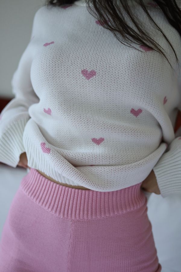 Свитер с сердечками