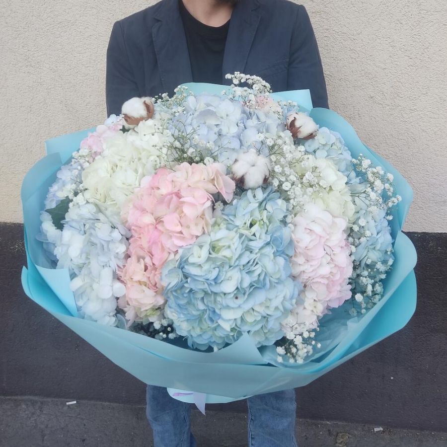 Букет гортензий большой