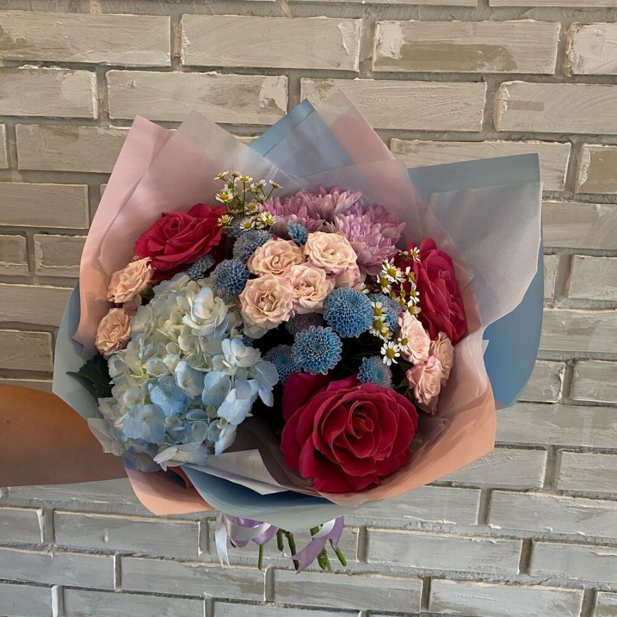 Букет голубо малиновый
