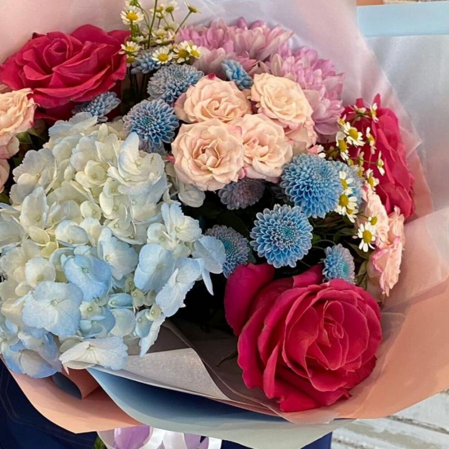 Букет голубо малиновый