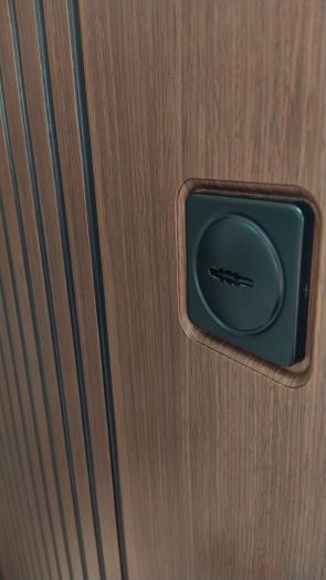 Входная дверь Лабиринт STORM 32 Белый софт рельеф