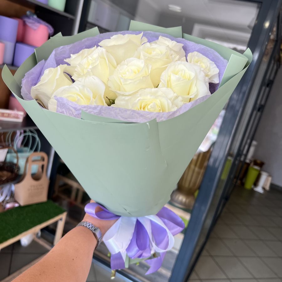 Букет белых роз