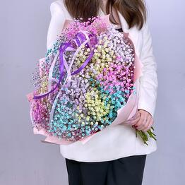 Букет из радужной гипсофилы