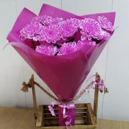 Букет из розовых хризантем