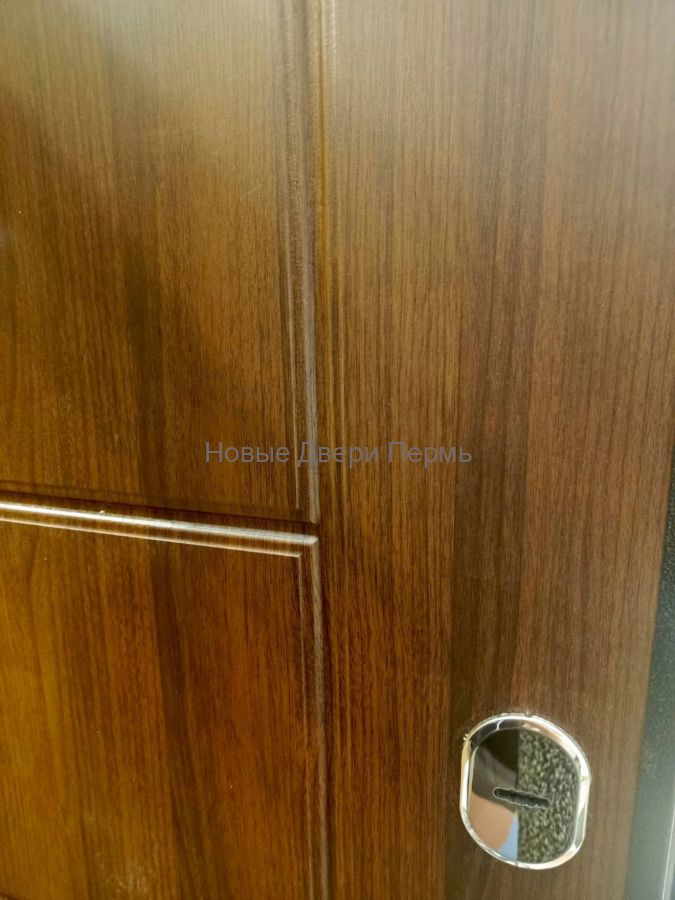 Престиж 2К Антик серебро/ Орех " входная дверь