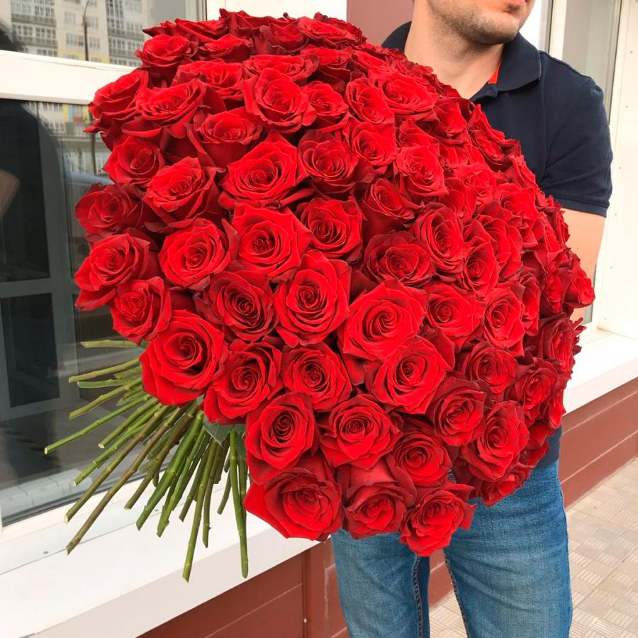 Букет из 101 красной розы