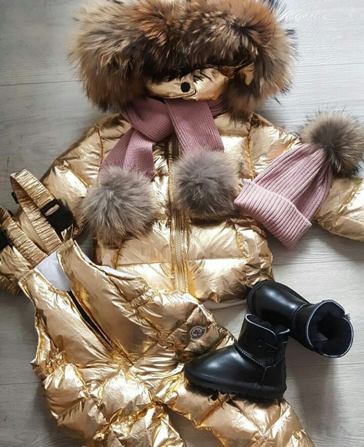 MONCLER ДЕТСКИЙ КОСТЮМ (МОНКЛЕР) ЗОЛОТОЙ С ШАПОЧКОЙ