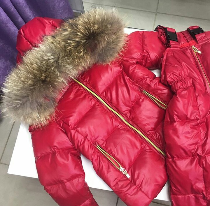 MONCLER ДЕТСКИЙ КОСТЮМ (МОНКЛЕР) КРАСНЫЙ С ЗОЛОТОЙ МОЛНИЕЙ