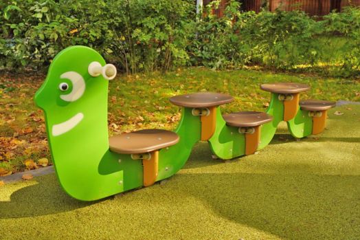 Скамейка для детской площадки "Гусеница"