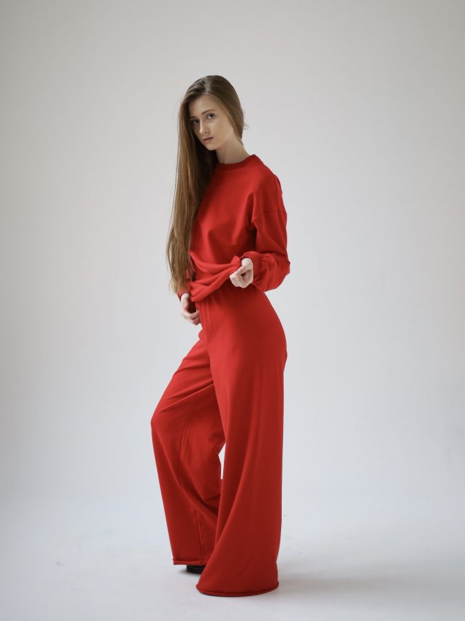 Кофта с длинным рукавом красная