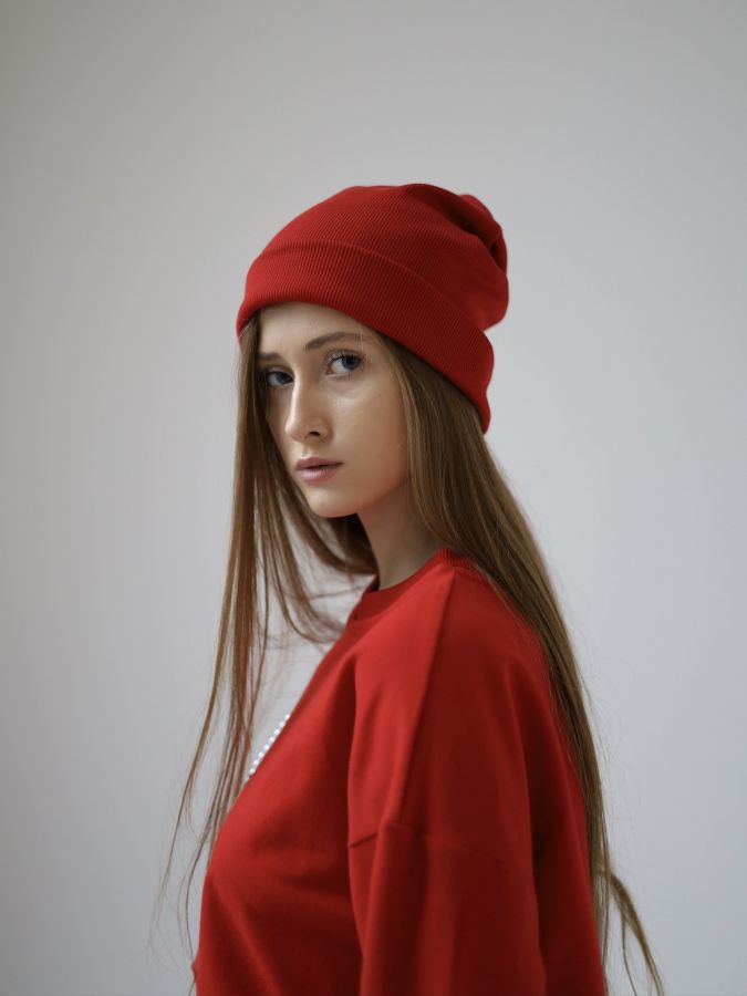 Шапка бини красная