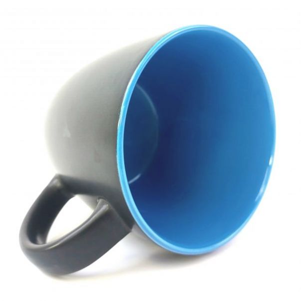 Кружка INTRO черная с голубым