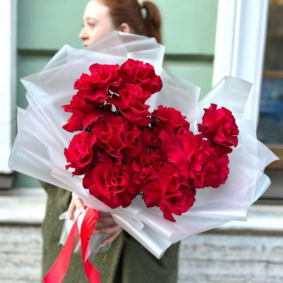Букет французская роза красная 15 шт