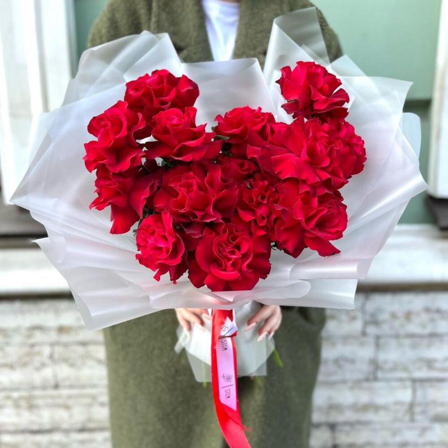 Букет французская роза красная 15 шт