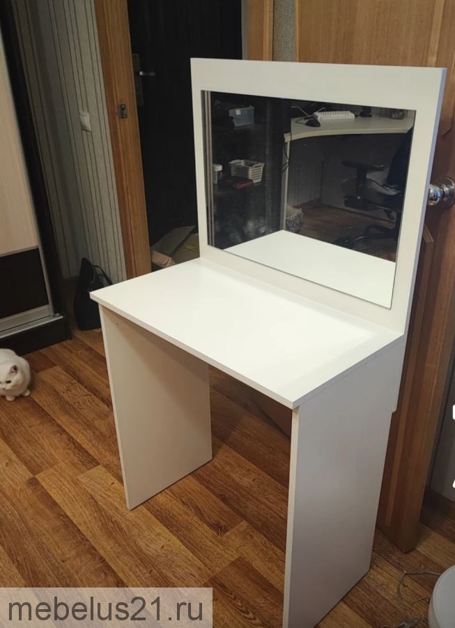 Стол туалетный Никки тип 1