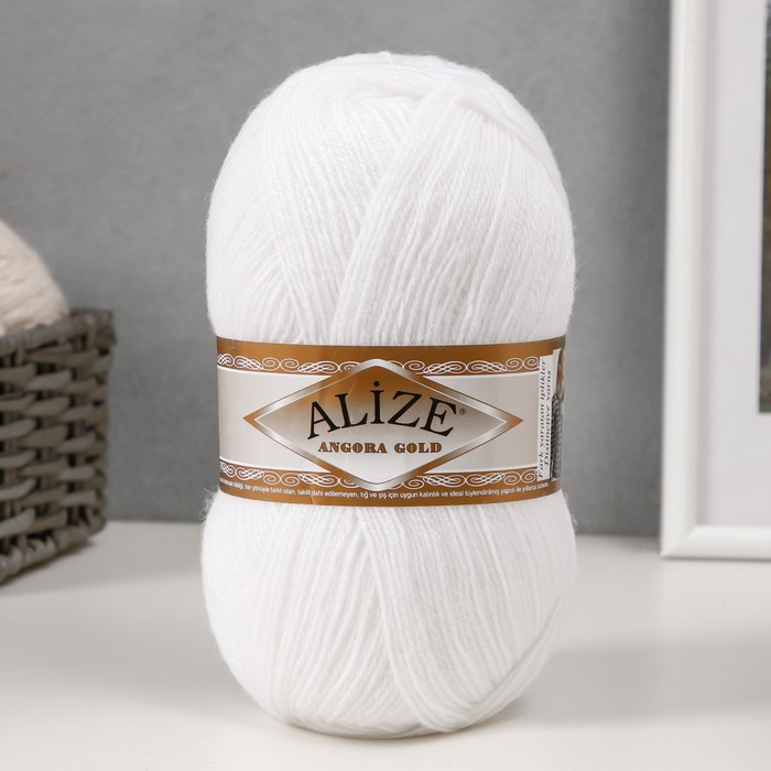 Пряжа для вязания спицами, крючком ALIZE, Angora Gold, 20% шерсть, 80% акрил, 550 м/100 г, (55 белый)