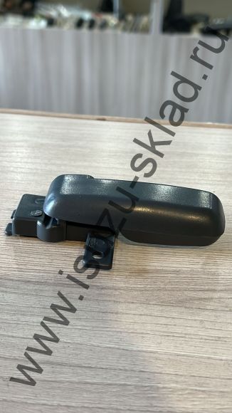 Внутренняя ручка двери левая nqr