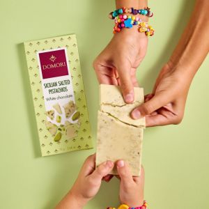 Шоколад белый с фисташками Domori White Chocolate Pistachio - 75 г (Италия)